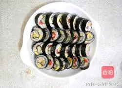 Illustration of how to make sushi fruits 6