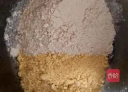 Illustration of how to make yeast corn bean paste cake 1