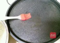 Illustration of how to make homemade colorful vegetable pancakes 4