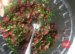 Beef and chive pancakes Illustration of how to do it 1