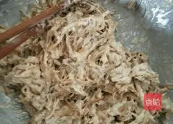 Illustration of how to make fried vegetarian mushroom leg cake 3