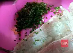 Illustration of how to make scallion-flavored fish cakes 4