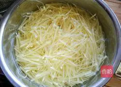 Potato shredded egg pancake recipe 3