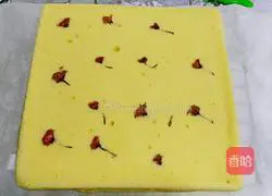 Illustration of how to make jam cherry blossom cake roll 11