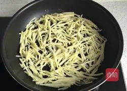 Potato shredded egg pancake recipe 4