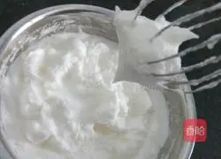 This is the first time I made it Illustration of how to make chiffon cake 8