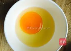 Illustration of how to make fried rice cake with eggs 6