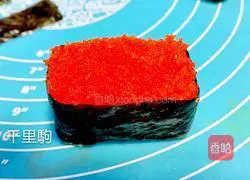 Illustration of how to make fish roe sushi 6