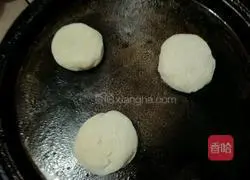 Illustration of how to make dough meatloaf 6