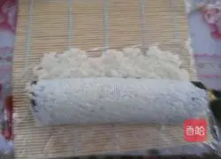 Illustration of how to make vegetable sushi rolled in milk 11