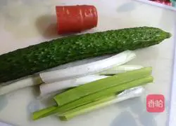 Illustration of how to make steamed cakes with shredded pork 3