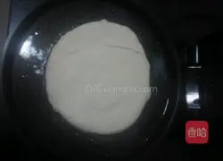 Illustration of making dough scallion pancake 13