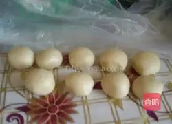 Illustration of how to make mung bean cake 12