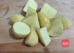 Illustration of how to make pretzel potato pancakes 1