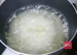 Illustration of how to make mushroom and diced meat pie 7