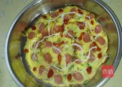 Illustration of how to make ham and egg pancakes 6