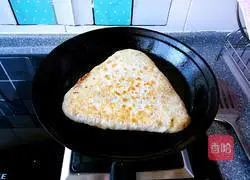 Illustration of how to make layers of fragrant mutton patties 20