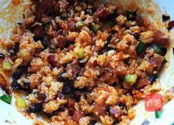 Illustration of how to make caviar mixed rice 15