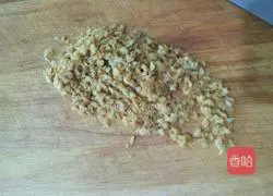 Illustration of how to make sesame cakes with oil residue 2