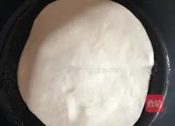 Illustration of how to make egg-filled pancakes 3