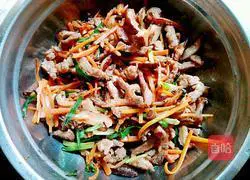 Illustration of how to roll meatloaf 8