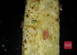 Illustration of how to make ham and egg pancakes 12