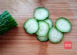 Illustration of how to make caviar sushi 6