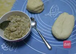 Illustration of how to make crispy wife cake 1