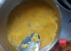 Illustration of how to make sweet potato pancakes 11