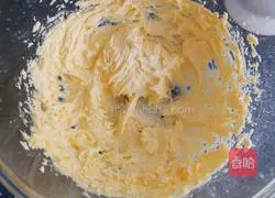 Illustration of how to make coconut cake 3