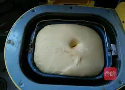 Illustration of how to make Jiaodong wedding cake 1