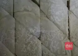 Illustration of how to make fried egg pancakes 5