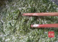 Illustration of how to make seaweed pancakes 2