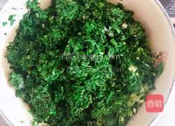 Illustration of how to make wild shepherd's purse multigrain cake 1