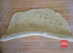 Illustration of making dough scallion pancake 9