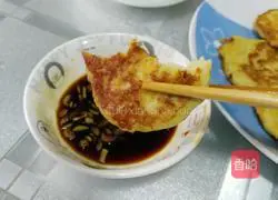 Illustration of how to make potato pancakes 11