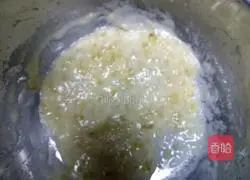 Illustration of how to make banana waffles 1