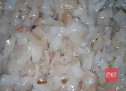 Leek and Squid Pie Recipe Illustration 6