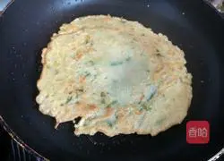 Illustration of how to make shredded potato pancakes 8
