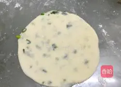 Illustration of how to make scallion pancakes 8