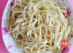 Illustration of how to make bean sprout fried cake 6