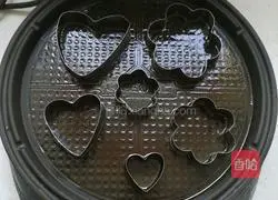 Potato and Sausage Assorted Cake Recipe Illustration 7