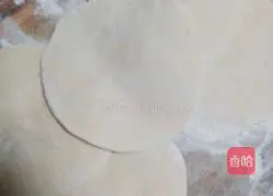 Illustration of making bean dregs dough cake 7