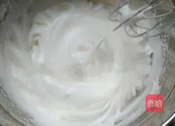 Illustration of how to make cream cake roll 6