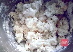 Illustration of how to make hot scallion pancake 4