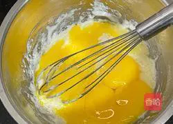 Illustration of how to make green onion and meat floss cake rolls 5