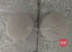 Illustration of how to make scallion pancakes 2