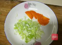 Illustration of how to make scallion egg pancakes 1