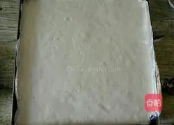 Illustration of how to make cow flower cake roll 13