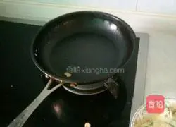 Illustration of how to make breakfast egg pancakes 2